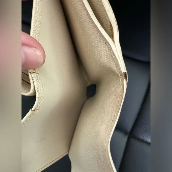 Louis Vuitton Damier Azur Portefeiulle Joy Trifold - Picture 9 of 10